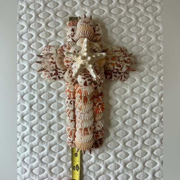 Seashell Cross - Picture 3 of 4